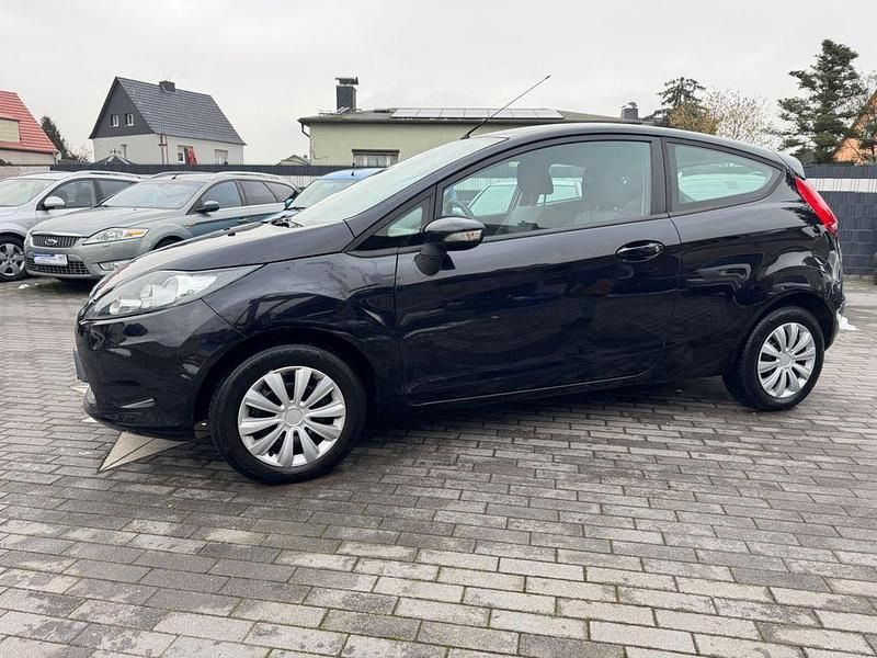 Gebraucht Ford Fiesta Trend 60 PS (44 kW) 2010 Schwarz Kleinwagen
