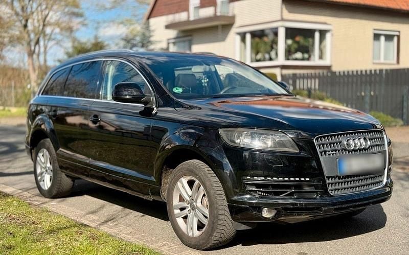 Second-hand Audi Q7 233 CP (171 kW) 2006 Negru SUV