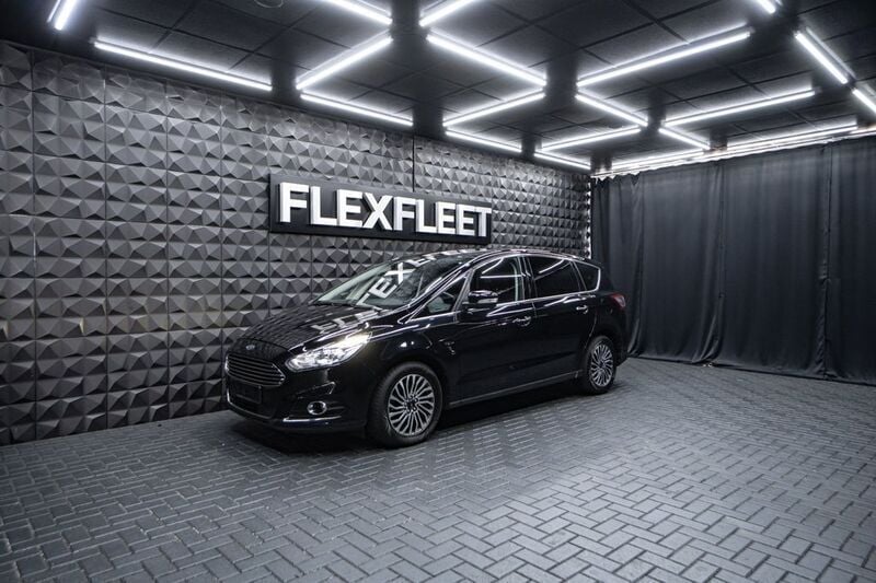 Iridiumschwarz metallic Gebraucht 2019 Ford S-MAX Titanium Van / Kleinbus | 21.990 € (Guter Preis) - Bild 1/4