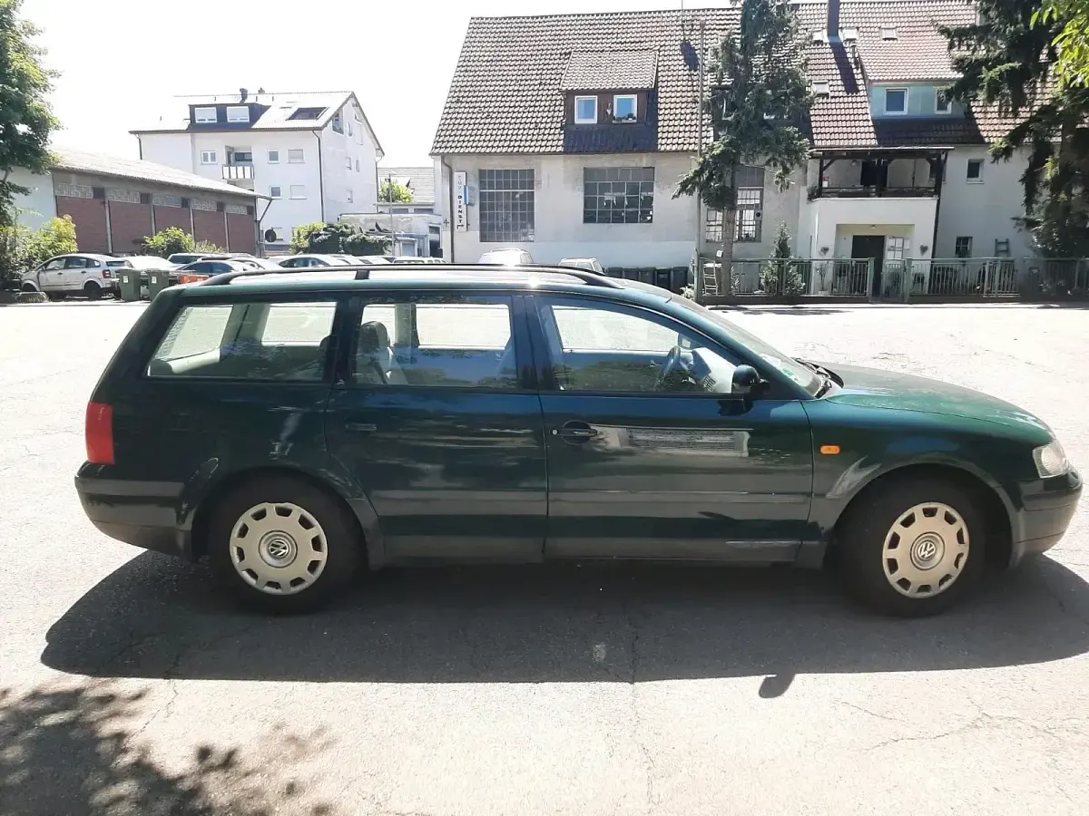 Gebraucht VW Passat 150 PS (110 kW) 1998 Grün Kombi
