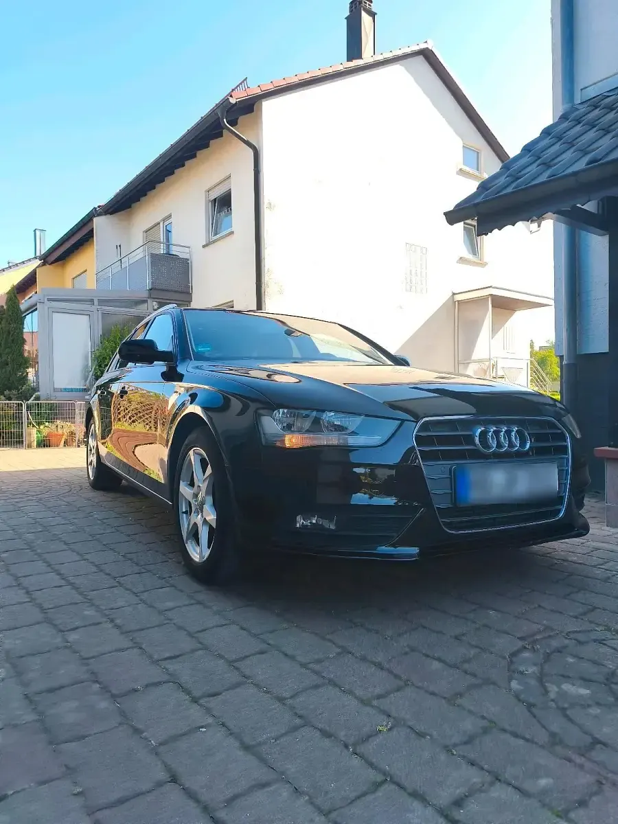 Second-hand Audi A4 120 CP (88 kW) 2015 Negru Break