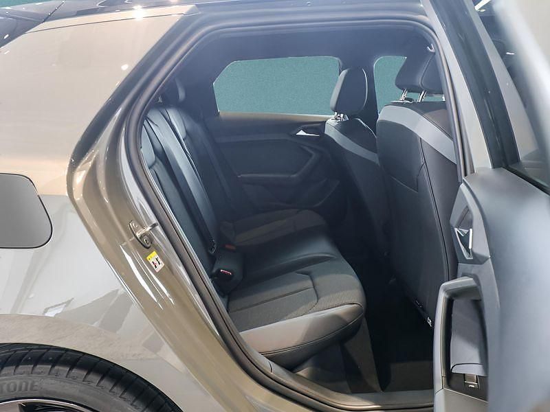 Neu Audi A1 207 PS (152 kW) 2025 Grau Kleinwagen