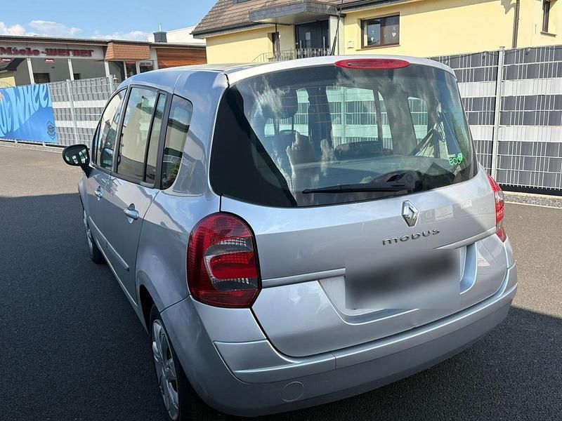 Gebraucht Renault Modus 89 PS (65 kW) 2011 Silber Van / Kleinbus