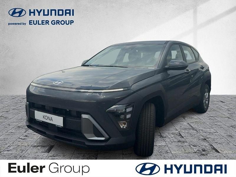 Grau Neu 2025 Hyundai Kona Select SUV | 26.650 € (Superpreis) - Bild 1/4
