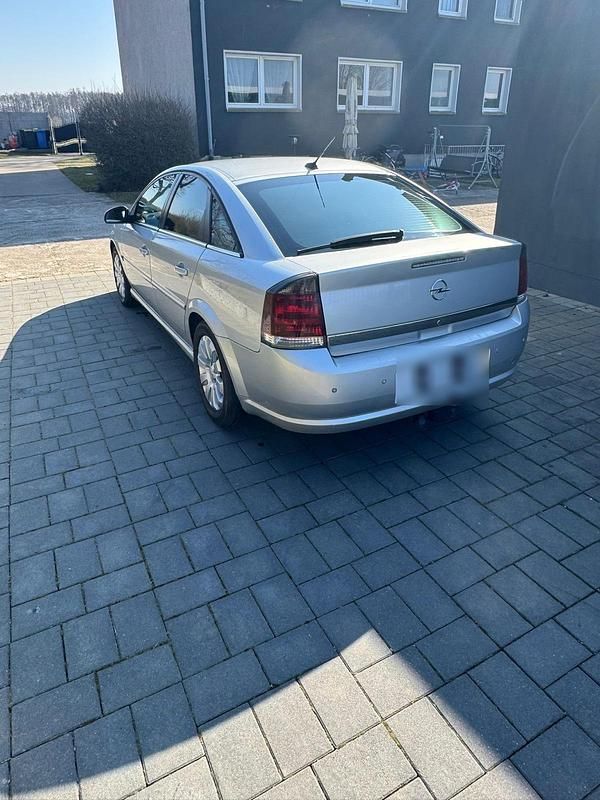 Gebraucht Opel Vectra 140 PS (102 kW) 2006 Silber Limousine