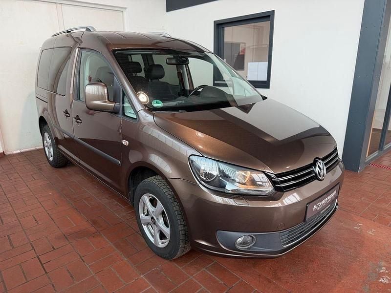 Gebraucht VW Caddy Highline 102 PS (75 kW) 2013 Braun Van / Kleinbus