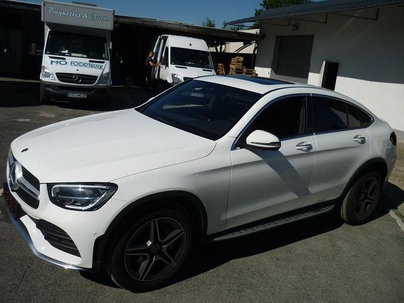 Weiß Gebraucht 2022 Mercedes GLC400d AMG Limousine | 52.003 € (Superpreis) - Bild 1/4