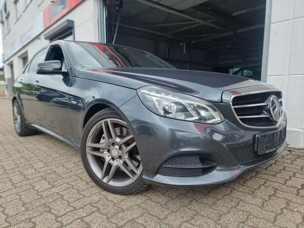 Gebraucht Mercedes E350 Edition 258 PS (189 kW) 2016 Grau Limousine