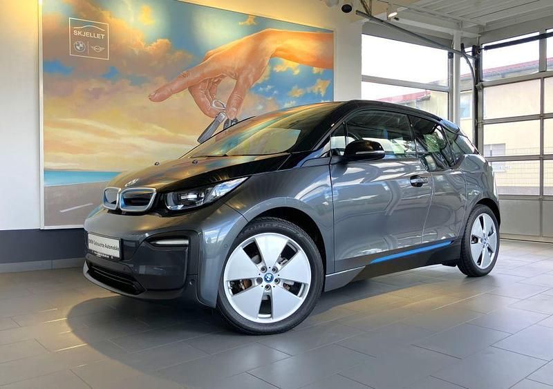 Grau Gebraucht 2022 BMW i3 Kleinwagen | 20.320 € (Fairer Preis) - Bild 1/4