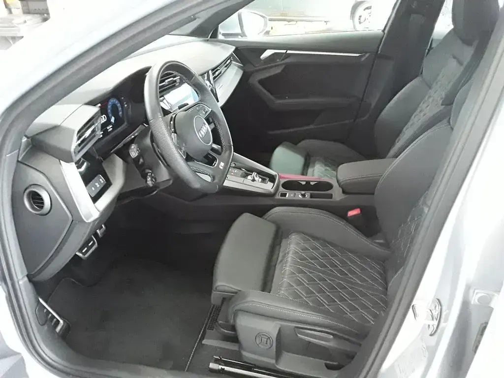 Gebraucht Audi A3 S-Line 150 PS (110 kW) 2023 Silber Limousine