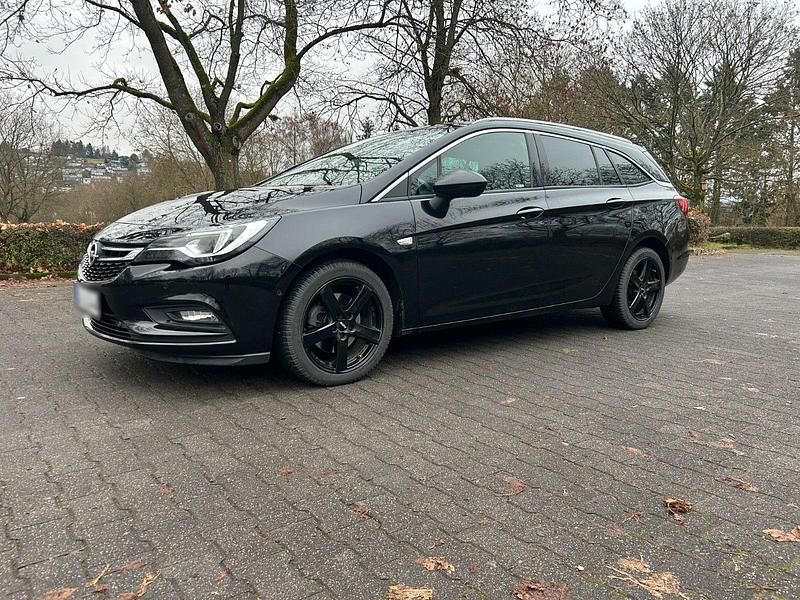 Gebraucht Opel Astra 136 PS (100 kW) 2018 Schwarz Kombi