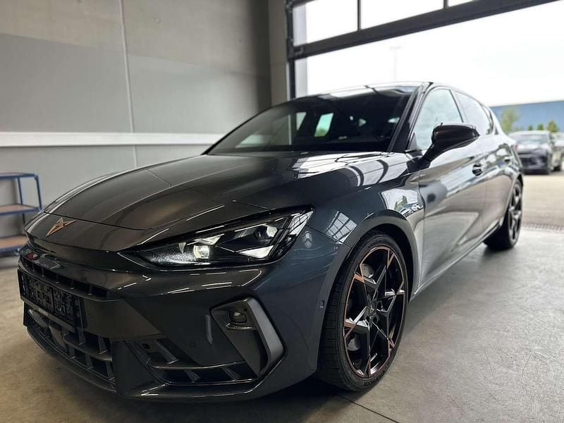 Schwarz Gebraucht 2025 Cupra Leon VZ Limousine | 36.900 € (Guter Preis) - Bild 1/4