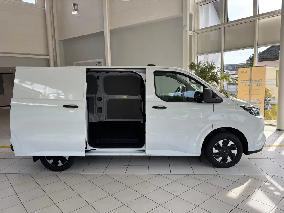 Neu Ford Transit Custom Trend 232 PS (170 kW) 2025 Frostweiß (weiss) Van / Kleinbus