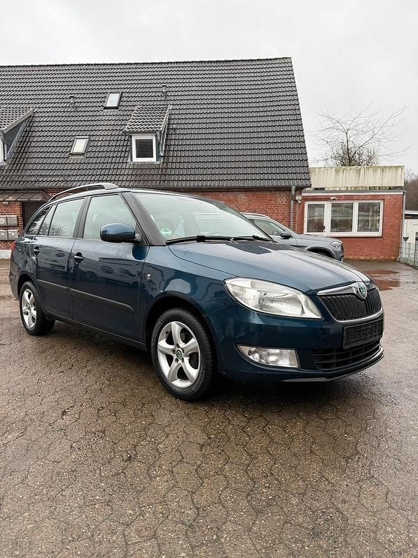 Gebraucht Skoda Fabia 85 PS (62 kW) 2012 Andere farben Kombi