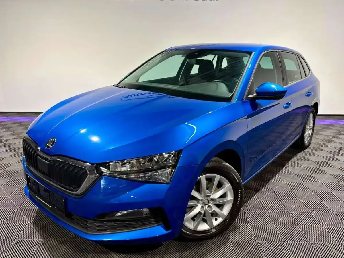Gebraucht Skoda Scala Ambition 150 PS (110 kW) 2020 Blau Kleinwagen
