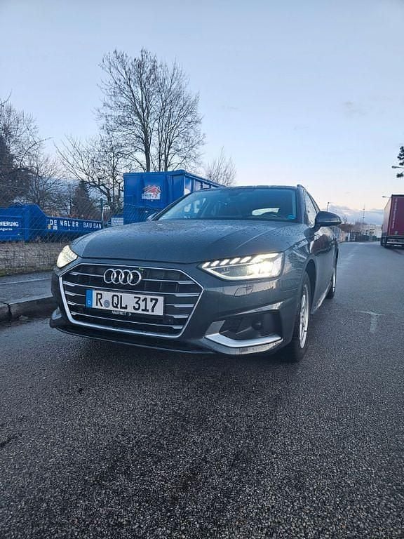 Gebraucht Audi A4 Ambiente 163 PS (119 kW) 2021 Grau Kombi
