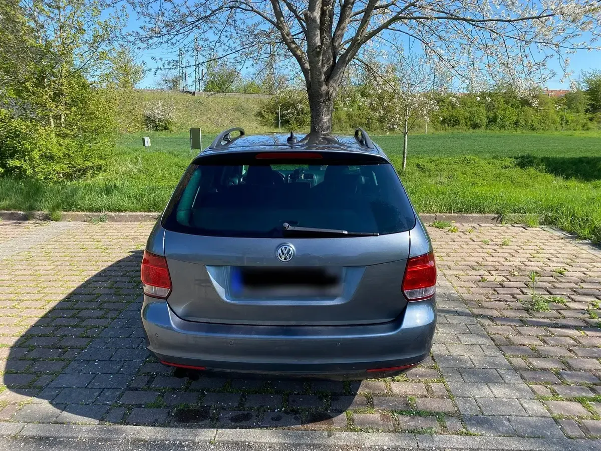 Gebraucht VW Golf VI 126 PS (92 kW) 2010 Grau Kleinwagen