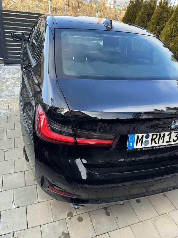 Gebraucht BMW 318 Advantage 156 PS (114 kW) 2022 Schwarz Limousine