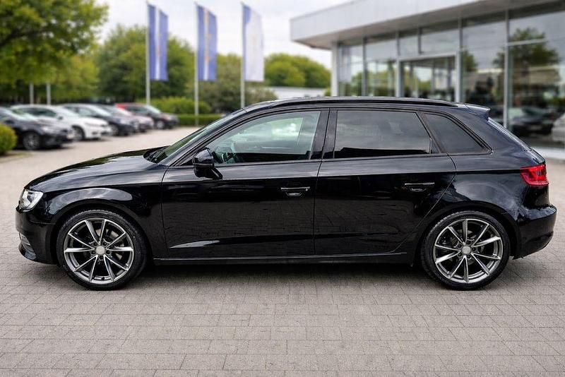 Gebraucht Audi A3 Attraction 150 PS (110 kW) 2013 Schwarz Limousine