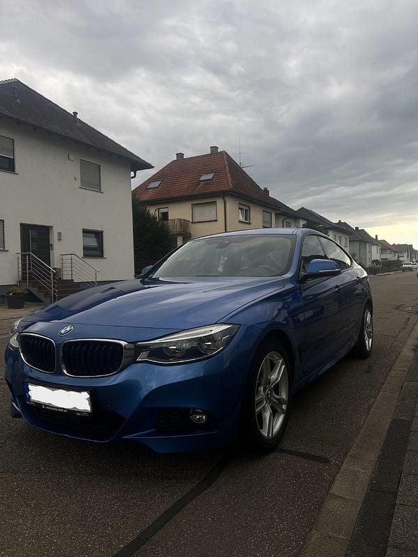 Blau Gebraucht 2018 BMW 320 Gran Turismo M Sport Limousine | 16.300 € (Superpreis) - Bild 1/4