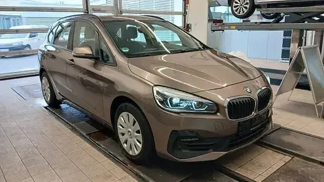 Gebraucht BMW 216 Active Tourer Advantage 116 PS (85 kW) 2018 Beige Van / Kleinbus