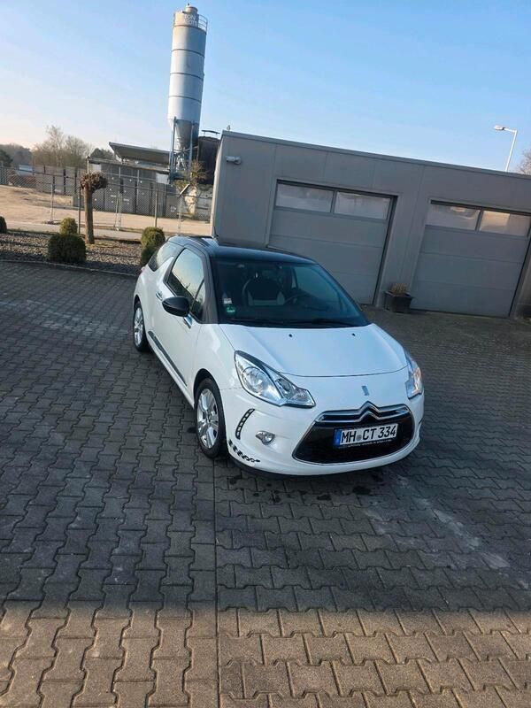 Weiß Gebraucht 2013 Citroën DS3 Kleinwagen | 4.300 € (Fairer Preis) - Bild 1/4