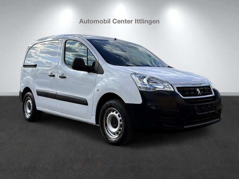 Weiß Gebraucht 2018 Peugeot Partner Premium Van / Kleinbus | 10.490 € (Fairer Preis) - Bild 1/4
