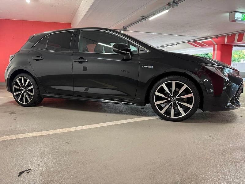 Gebraucht Toyota Corolla Hybrid Edition 152 PS (111 kW) 2021 Schwarz Limousine