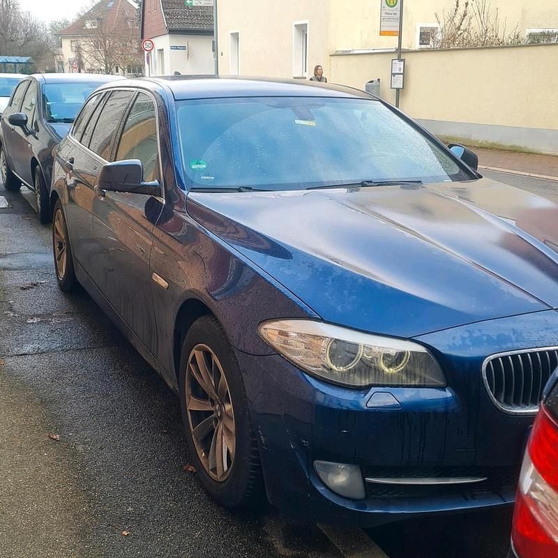 Gebraucht BMW 520 184 PS (135 kW) 2013 Blau Kombi