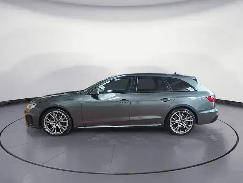 Gebraucht Audi A4 S-Line 163 PS (119 kW) 2023 Grau Kombi