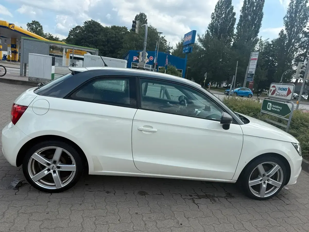Gebraucht Audi A1 122 PS (89 kW) 2012 Weiß Kleinwagen
