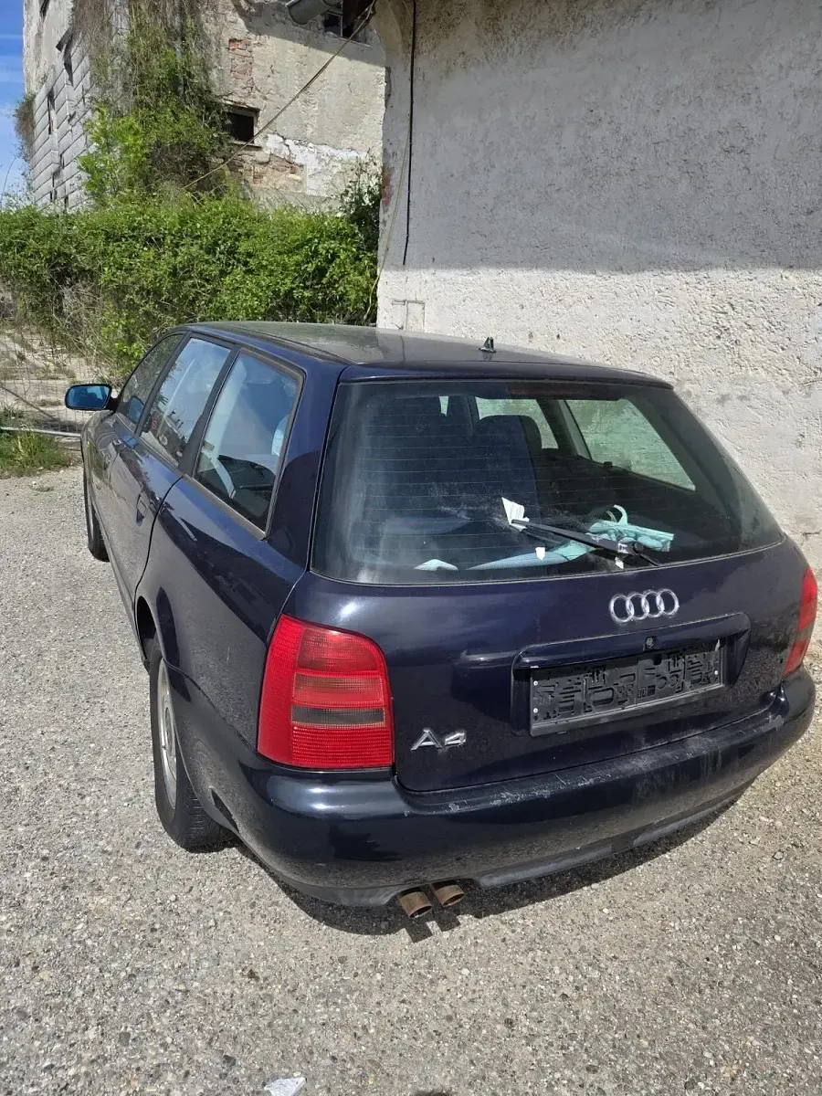 Gebraucht Audi A4 150 PS (110 kW) 1998 Blau Kombi