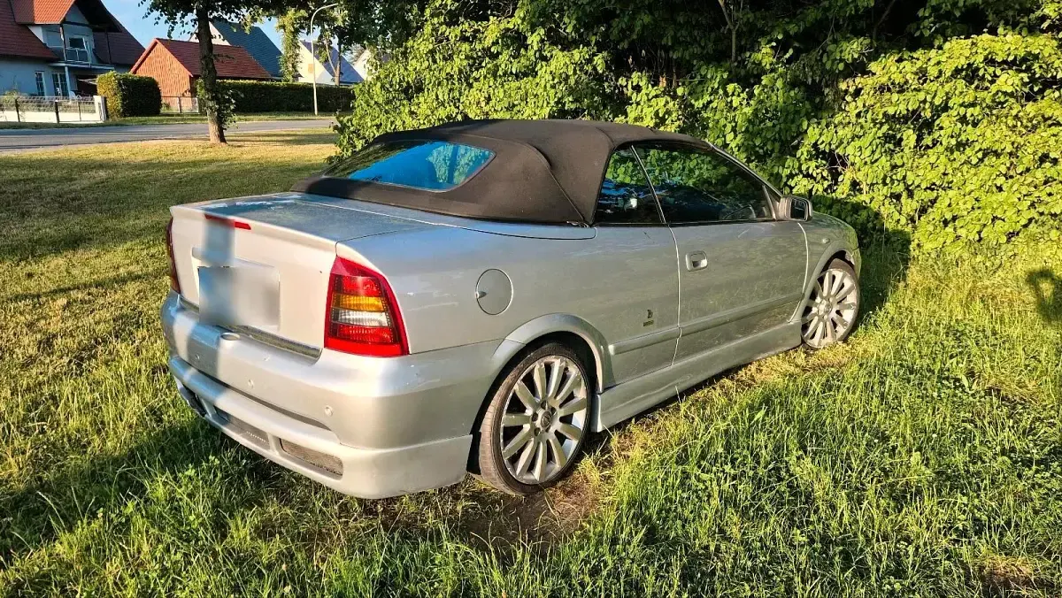 Gebraucht Opel Astra 147 PS (108 kW) 2005 Silber Cabrio