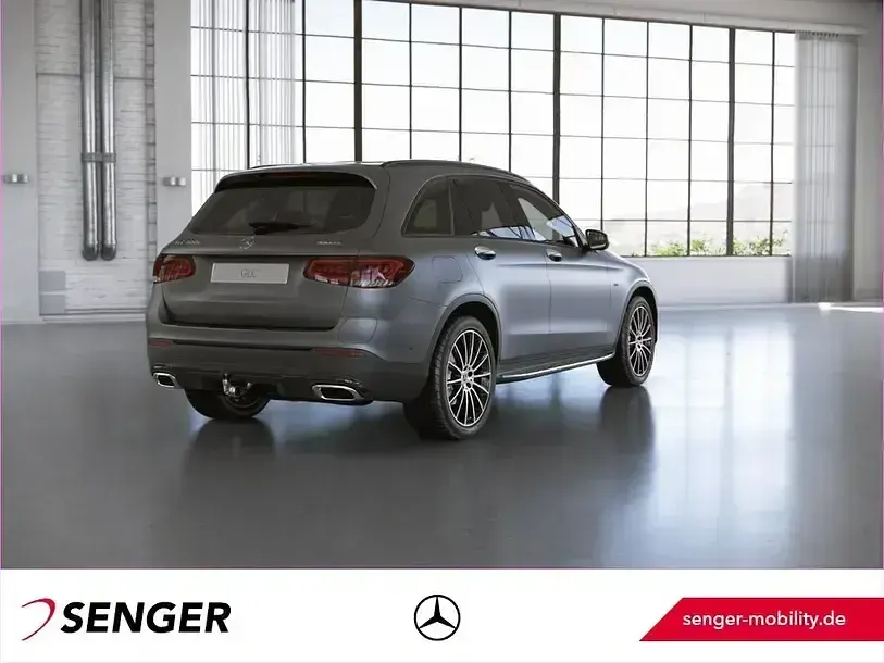 Gebraucht Mercedes GLC300e AMG 320 PS (235 kW) 2021 Andere SUV