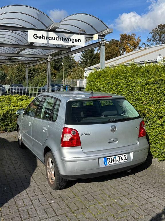 Silber Gebraucht 2002 VW Polo Limousine | 800 € (Superpreis) - Bild 1/2