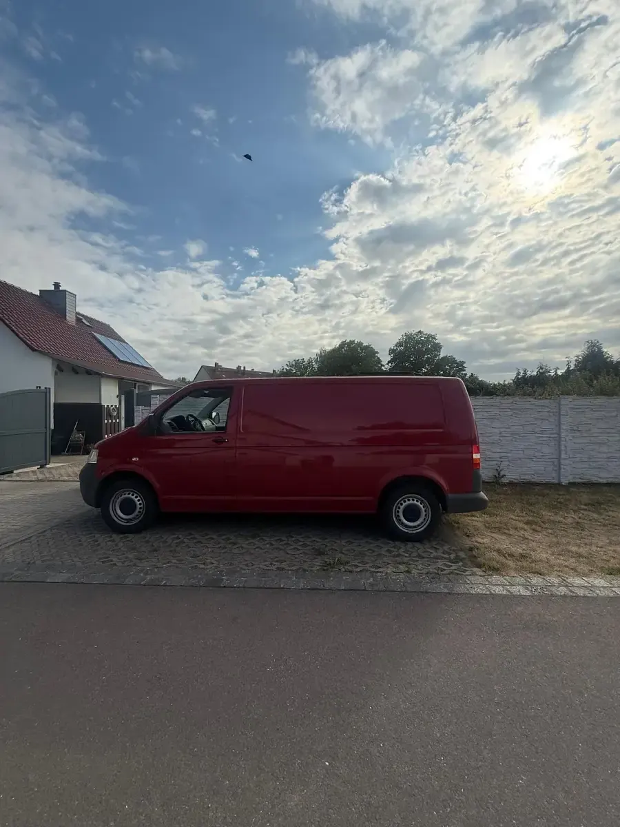 Gebraucht VW Multivan 102 PS (75 kW) 2009 Rot Van / Kleinbus
