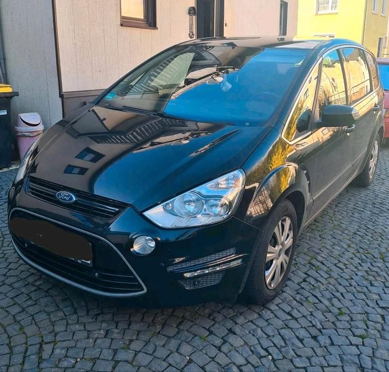 Gebraucht Ford S-MAX Titanium 160 PS (117 kW) 2013 Schwarz Van / Kleinbus