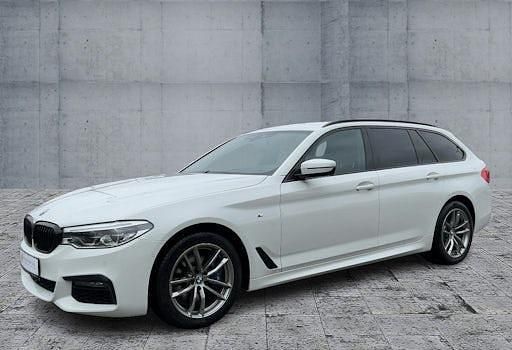 Gebraucht BMW 540 Shadowline 320 PS (235 kW) 2019 Weiß Kombi