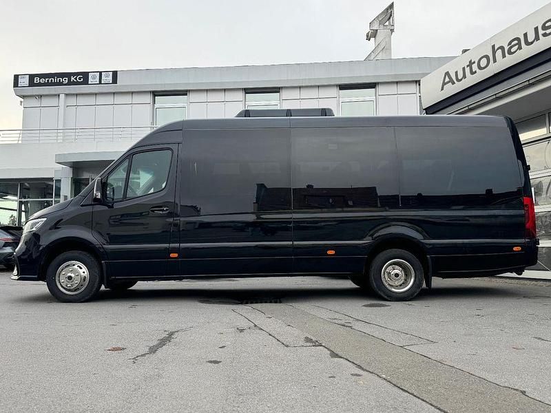 Neu Mercedes Sprinter 190 PS (139 kW) 2025 Schwarz Van