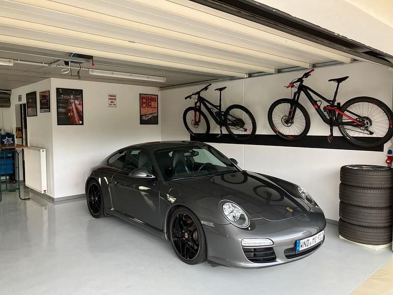 Grau Gebraucht 2011 Porsche 997 Sport Coupé | 57.999 € (Fairer Preis) - Bild 1/4