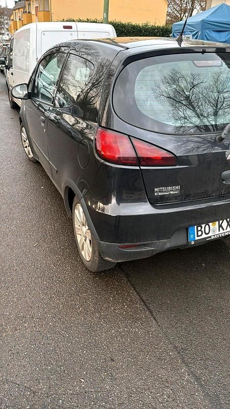 Gebraucht Mitsubishi Colt 75 PS (55 kW) 2011 Schwarz Kleinwagen