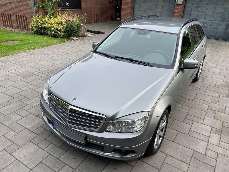 Grau Gebraucht 2009 Mercedes C200 Kombi | 2.950 € (Guter Preis) - Bild 1/4