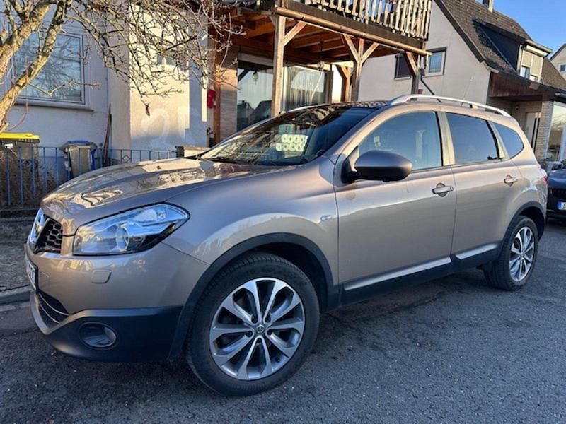 Gold Gebraucht 2012 Nissan Qashqai +2 SUV | 7.900 € - Bild 1/4