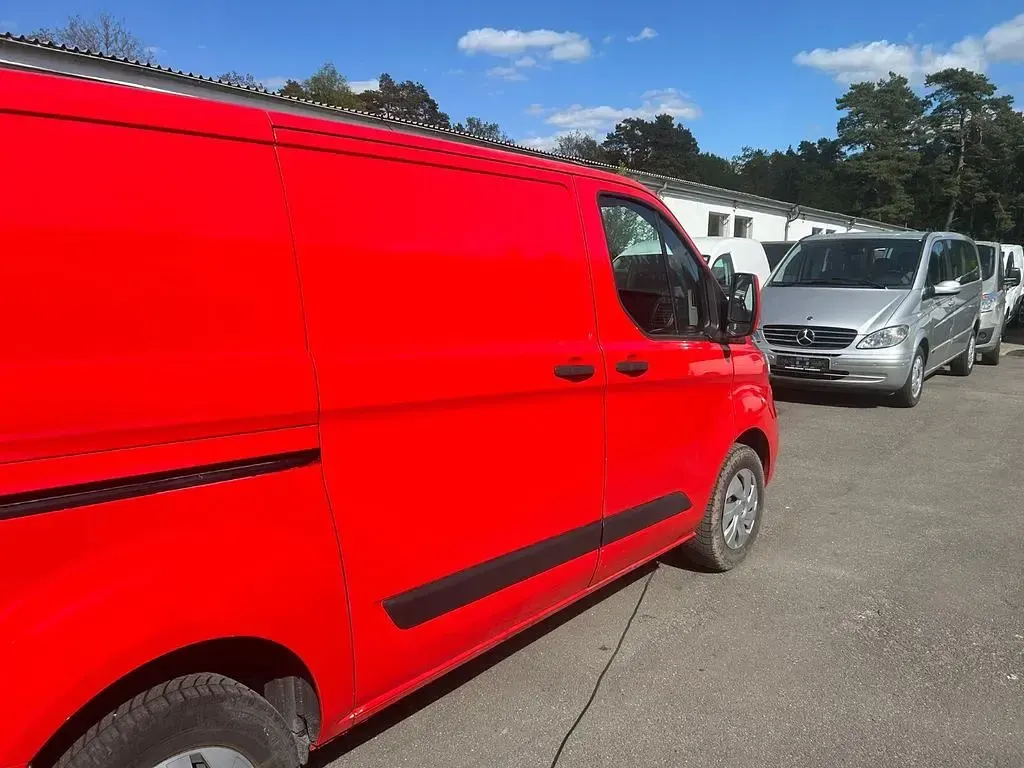 Gebraucht Ford Transit Custom Trend 131 PS (96 kW) 2018 Rot Van / Kleinbus