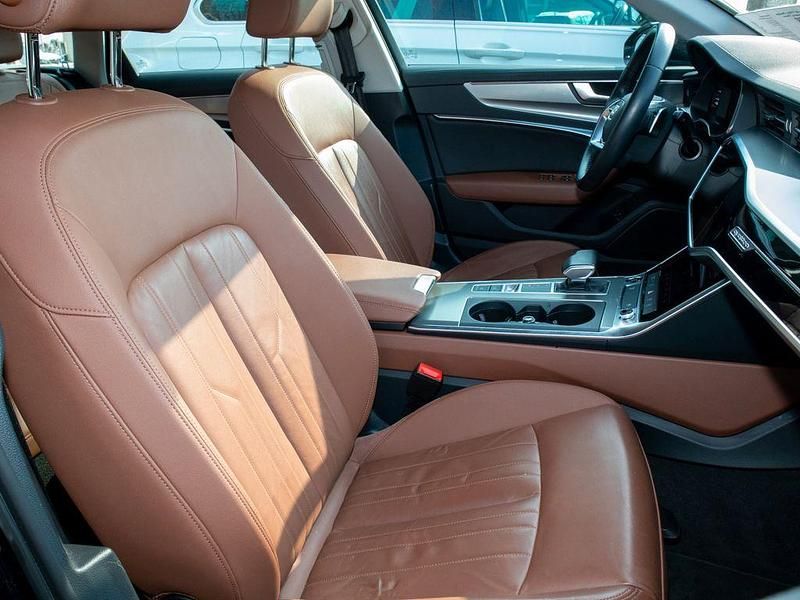 Gebraucht Audi A6 Design 299 PS (219 kW) 2022 Blau Kombi