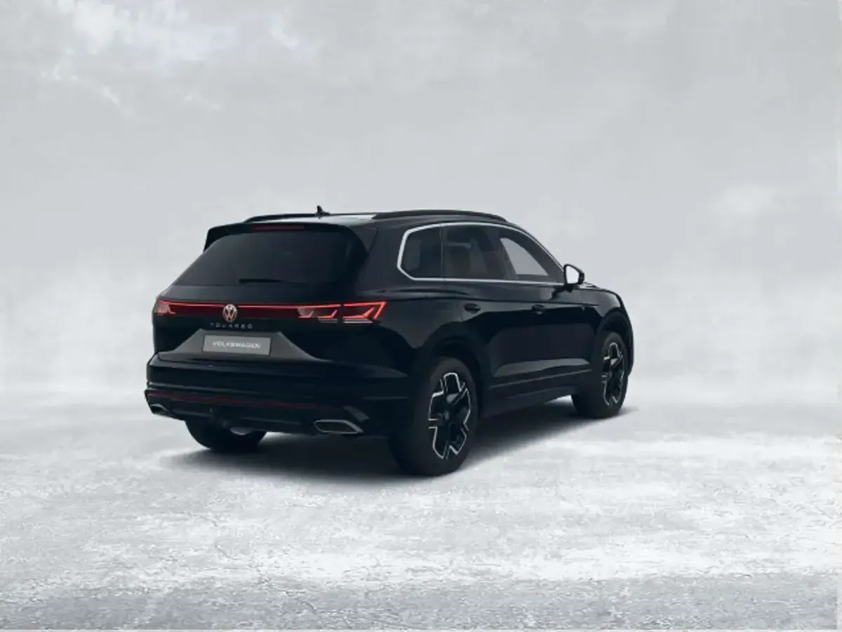 Gebraucht VW Touareg R-line 286 PS (210 kW) 2025 Grenadillschwarz metallic SUV