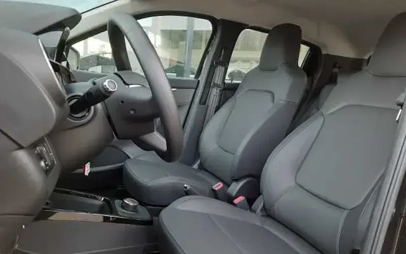 Używany Dacia Spring Essentiel 52 kW (71 KM) 2023 Czarny Hatchback
