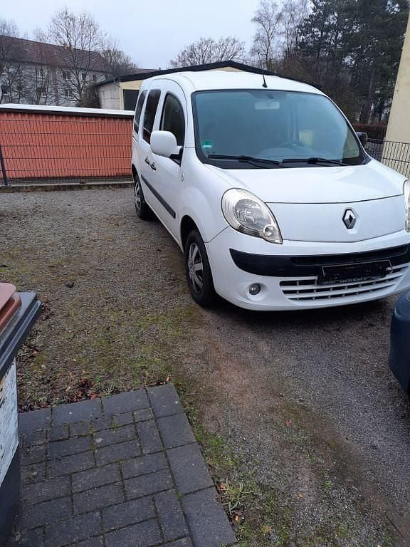 Weiß Gebraucht 2009 Renault Kangoo Privilege Van / Kleinbus | 3.200 € (Superpreis) - Bild 1/4