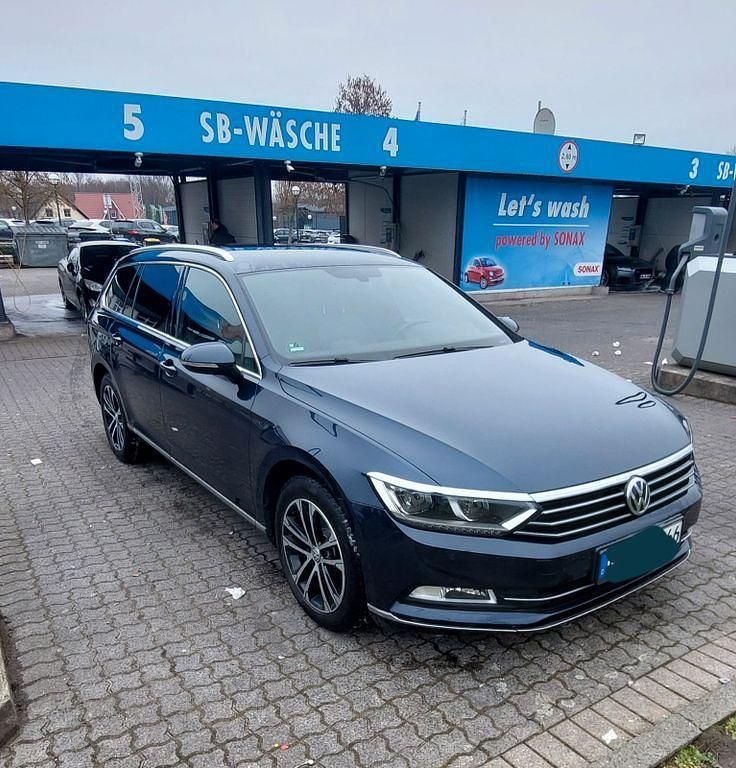 Gebraucht VW Passat Highline 150 PS (110 kW) 2016 Blau Kombi