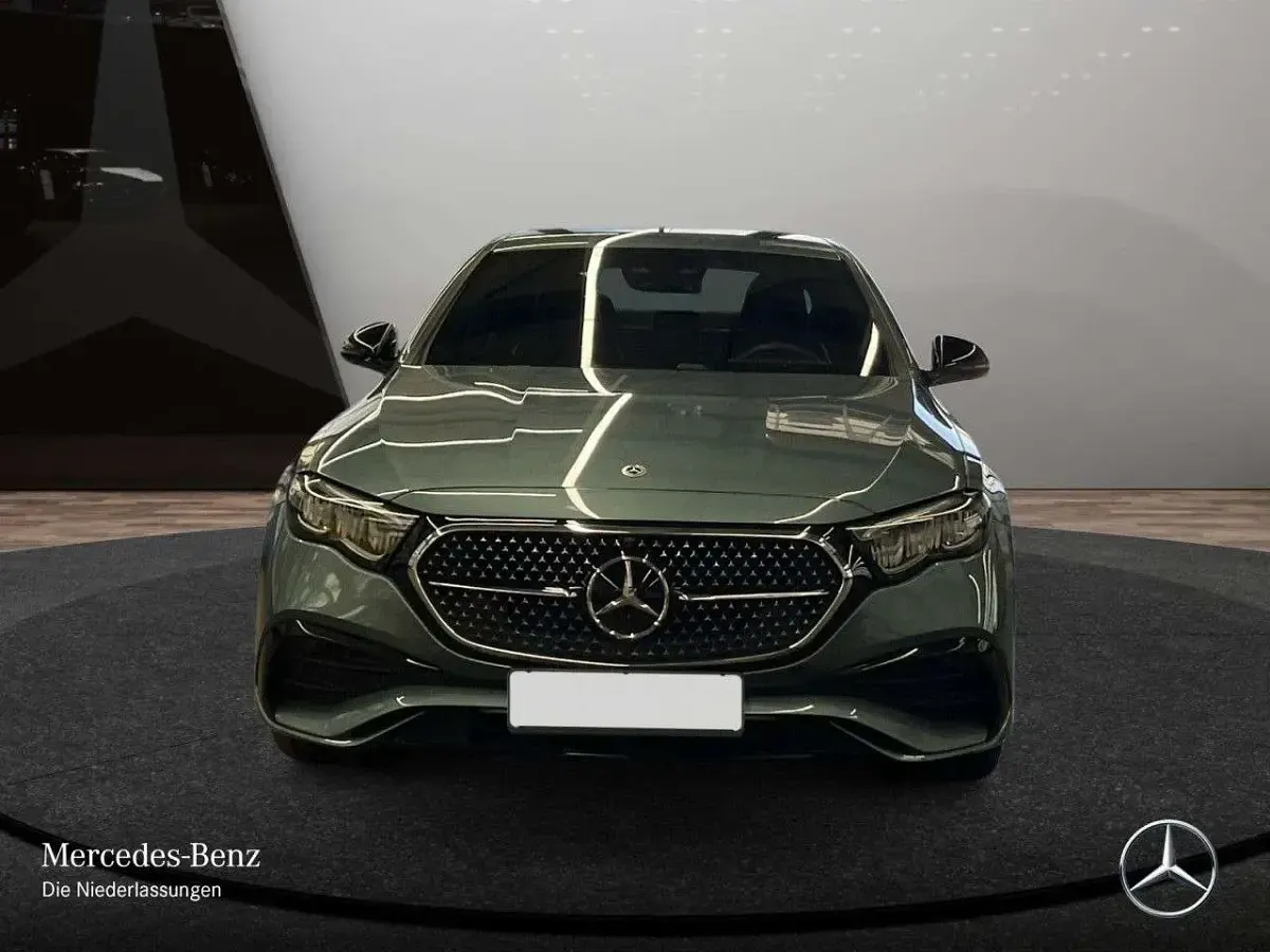 Gebraucht Mercedes E300 Advanced 204 PS (150 kW) 2025 Silber Limousine